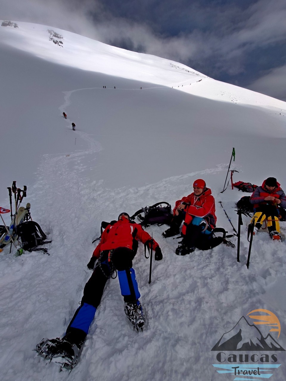 saddle-of-Elbrus-mt-5300