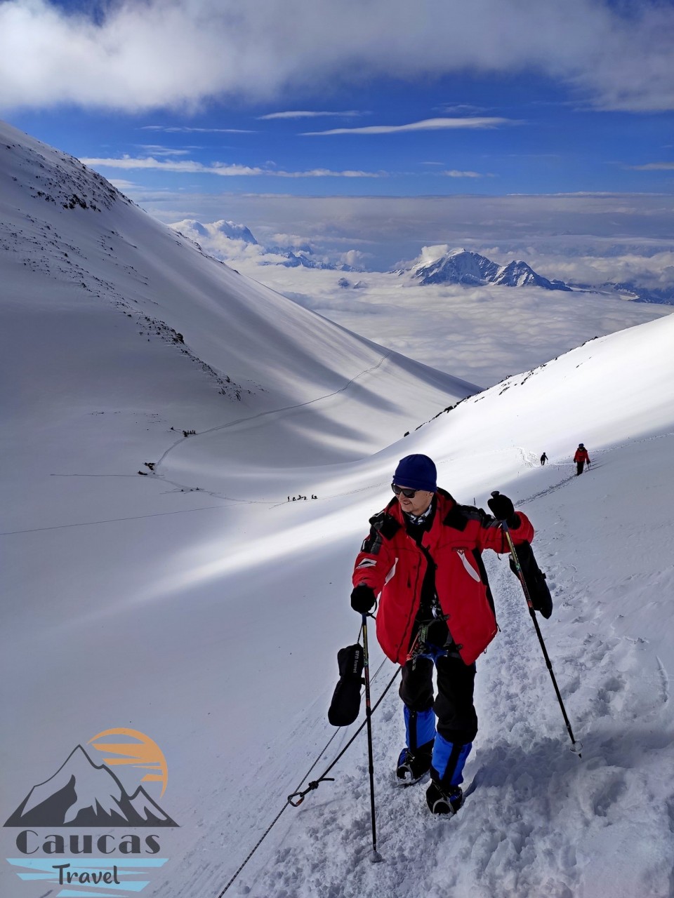 the-saddle-of-Elbrus-climbing